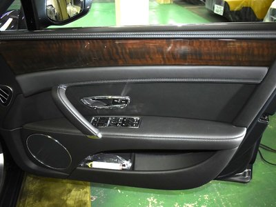 2017 Bentley FLYING SPUR — фото 12