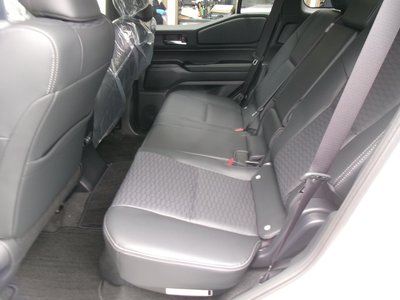 2025 Toyota LAND CRUISER 250 照片 25