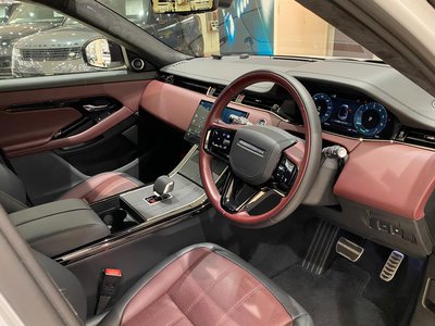 2025 LAND Rover RANGE ROVER EVOQUE photo 2