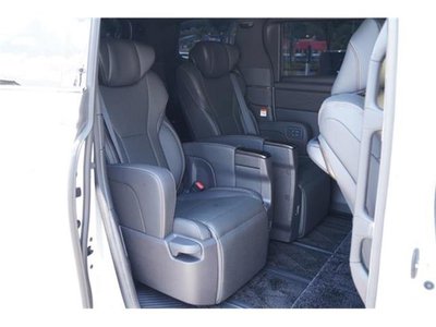 2024 Toyota ALPHARD — фото 32
