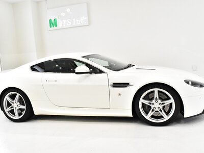 2016 Aston Martin V8 — миниатюра 5