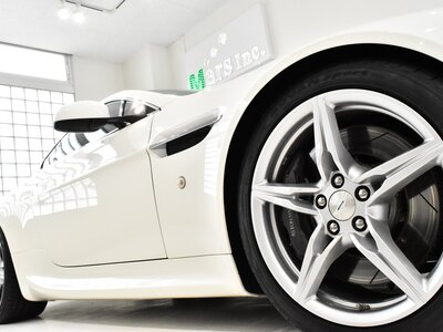2016 Aston Martin V8 — миниатюра 18