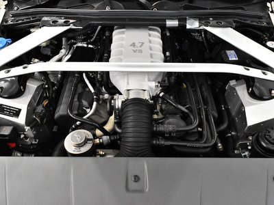 2016 Aston Martin V8 — миниатюра 20