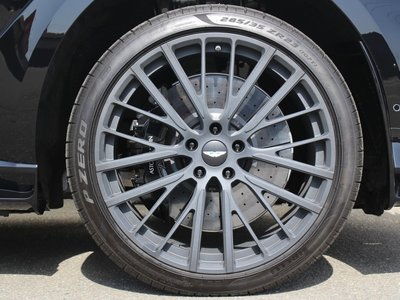2026 Aston Martin DBX 缩略图 7
