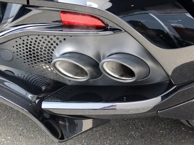 2026 Aston Martin DBX 缩略图 31