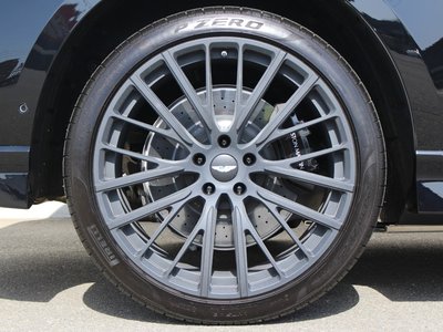2026 Aston Martin DBX 缩略图 8