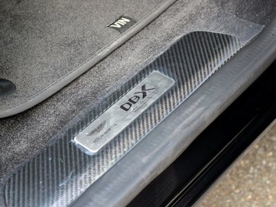 2026 Aston Martin DBX 缩略图 11