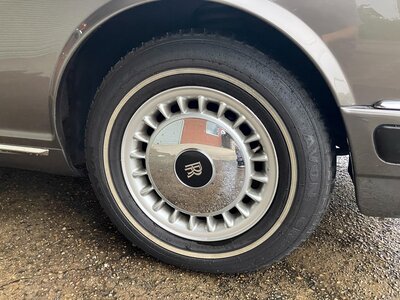 1997 ROLLS-ROYCE SILVER SPUR — миниатюра 10
