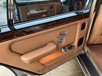 1997 ROLLS-ROYCE SILVER SPUR — миниатюра 24