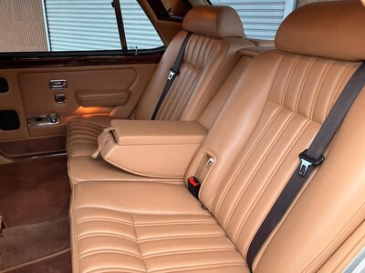 1997 ROLLS-ROYCE SILVER SPUR — миниатюра 27