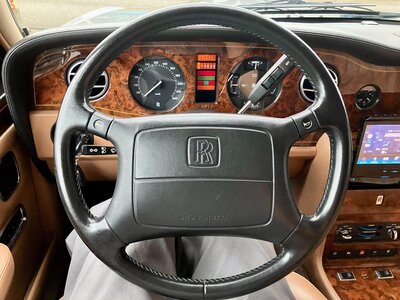 1997 ROLLS-ROYCE SILVER SPUR — миниатюра 40