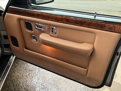 1997 ROLLS-ROYCE SILVER SPUR — миниатюра 45