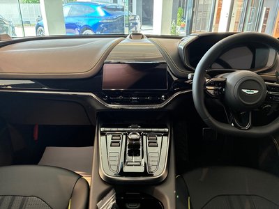 2026 Aston Martin DBX photo 12