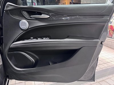 2023 ALFA Romeo STELVIO — миниатюра 27