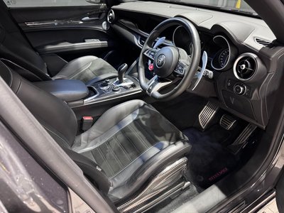 2023 ALFA Romeo STELVIO — миниатюра 19