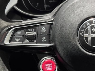 2023 ALFA Romeo STELVIO — миниатюра 23