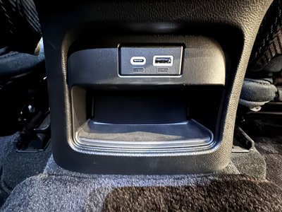 2023 ALFA Romeo STELVIO — миниатюра 42