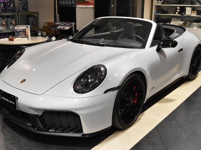 2025 Porsche 911 photo 12
