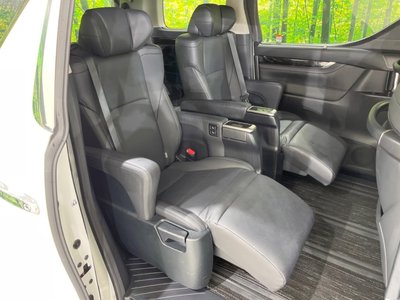2022 Toyota ALPHARD — фото 33