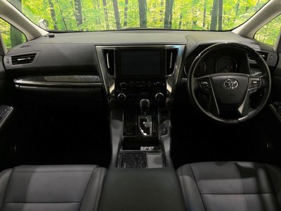 2022 Toyota ALPHARD — фото 2