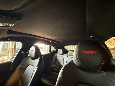 2021 Aston Martin DBX 照片 13