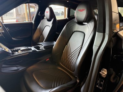 2021 Aston Martin DBX 照片 12