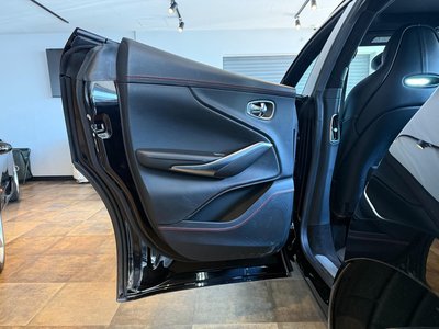 2021 Aston Martin DBX 照片 15
