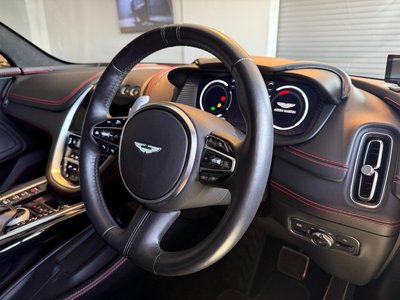 2021 Aston Martin DBX 照片 7