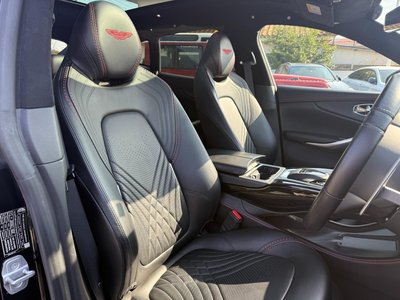 2021 Aston Martin DBX 照片 10