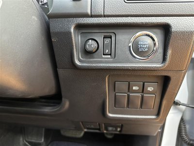 2018 Toyota LAND CRUISER PRADO thumbnail 17