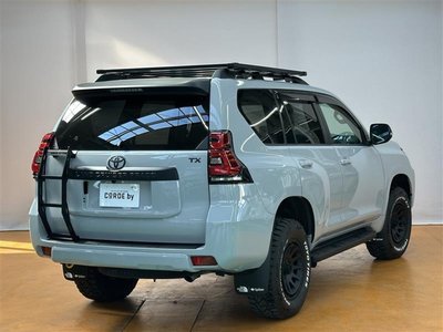 2018 Toyota LAND CRUISER PRADO thumbnail 11