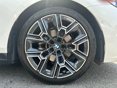 2025 BMW 5 SERIES TOURING 照片 4