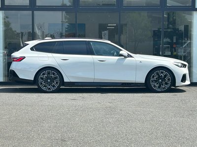 2025 BMW 5 SERIES TOURING 照片 10