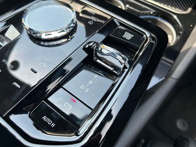 2025 BMW 5 SERIES TOURING thumbnail 53