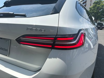 2025 BMW 5 SERIES TOURING thumbnail 21