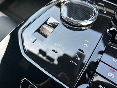 2025 BMW 5 SERIES TOURING thumbnail 55