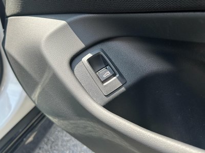2025 BMW 5 SERIES TOURING thumbnail 30