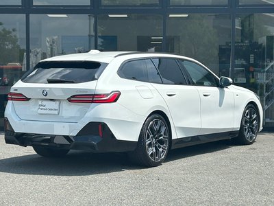 2025 BMW 5 SERIES TOURING 照片 2