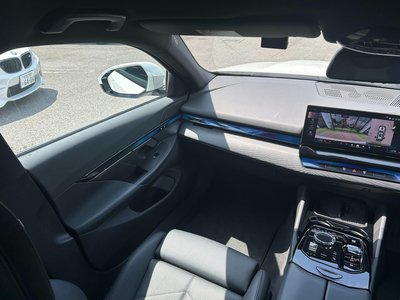2025 BMW 5 SERIES TOURING thumbnail 37