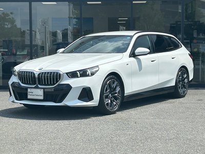 2025 BMW 5 SERIES TOURING 照片 1