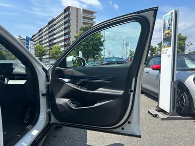 2025 BMW 5 SERIES TOURING thumbnail 27