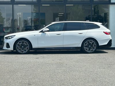 2025 BMW 5 SERIES TOURING 照片 8