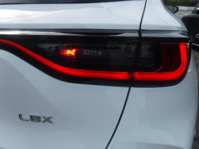 2025 Lexus LBX thumbnail 28