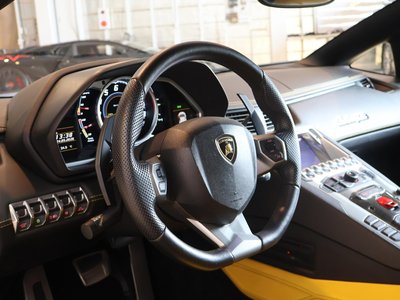 صورة 16 لـ 2012 Lamborghini AVENTADOR