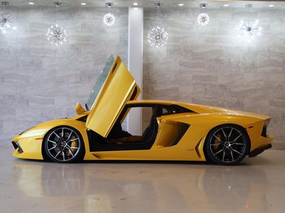 صورة 9 لـ 2012 Lamborghini AVENTADOR