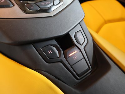 صورة 34 لـ 2012 Lamborghini AVENTADOR