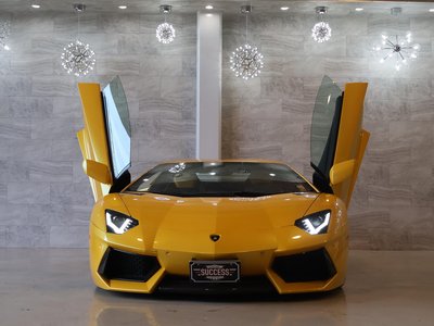 صورة 4 لـ 2012 Lamborghini AVENTADOR