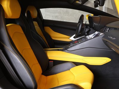 صورة 24 لـ 2012 Lamborghini AVENTADOR