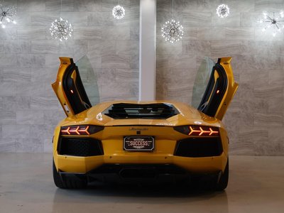 صورة 11 لـ 2012 Lamborghini AVENTADOR