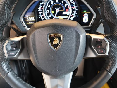 صورة 29 لـ 2012 Lamborghini AVENTADOR